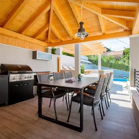 Pool Villa